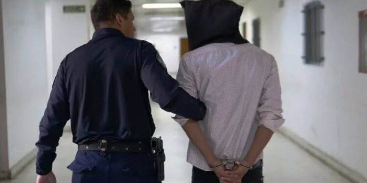 Cárcel por 3 meses para acusado de intentar matar a dos vecinos