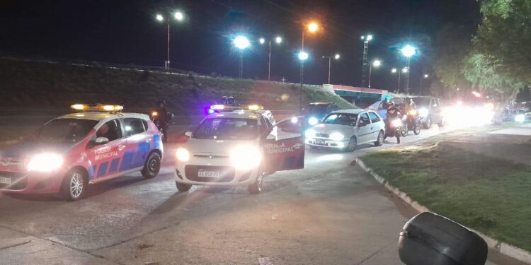 La municipalidad de San Luis llevó a cabo un control de tránsito y documentación en la Plaza Desatanudos.