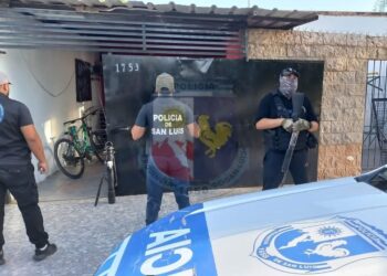 La Policía anuló un kiosco de drogas en la capital puntana y detuvo a dos personas