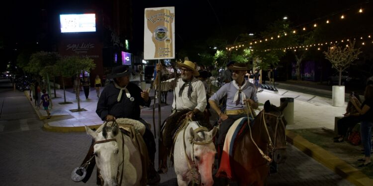 El 7° Paseo Gaucho nocturno le puso color y tradición a la ciudad de San Luis
