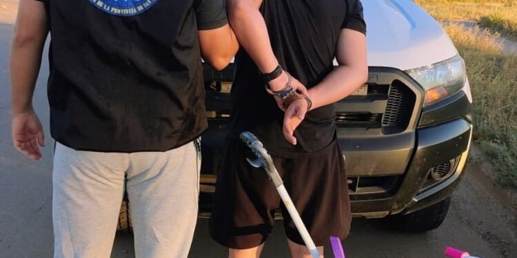 Detuvieron a un hombre que escondía marihuana por el valor de $ 1.500.000 en un triciclo que llevaba a su hija