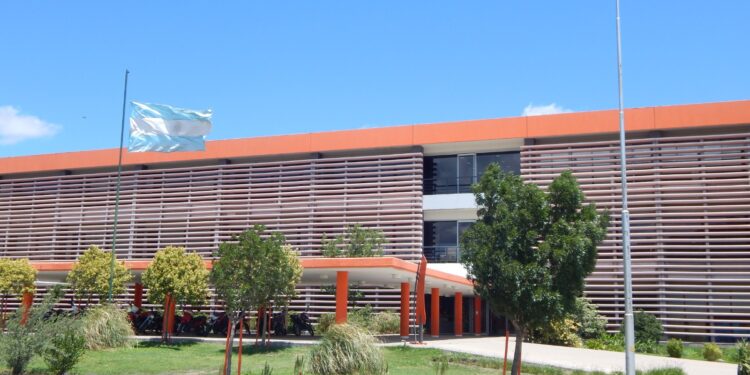 El martes 9 cobrarán los beneficiarios de planes sociales