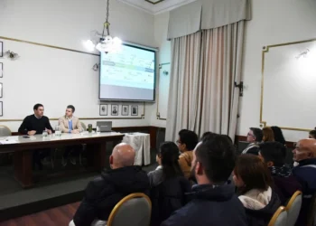 Sin aumentos salariales, Hissa anunció mejoras en el pago del presentismo y asignaciones