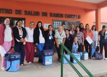 Realizaron un operativo de vacunación puerta a puerta en el barrio Pueblo Nuevo