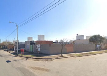 Entraron por la puerta trasera y desvalijaron una casa en el barrio 500 Viviendas Sur