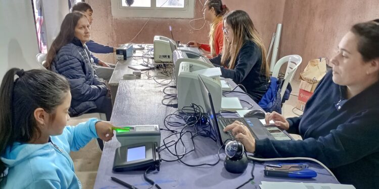 Facilitaron el acceso a trámites de documentación personal a vecinos del barrio República