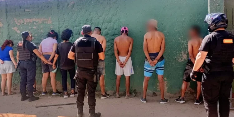Ocho detenidos por robo, lesiones y disparos con arma de fuego en el B° 1° de Mayo