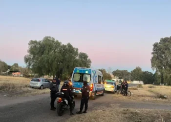 Brutal asalto en un descampado: la apuñalaron para robarle cuando iba a trabajar