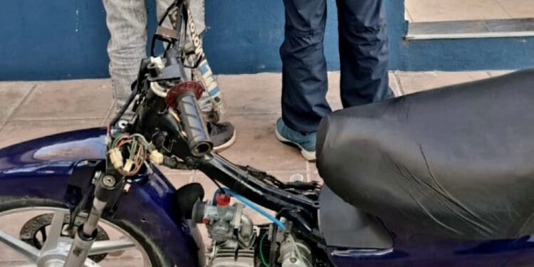 Corrían picadas, fueron demorados