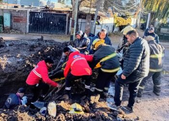 Rescataron a un trabajador que había quedado atrapado en un pozo