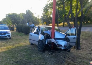 Tres personas, entre ellas un niño de 10 años, resultaron heridas tras un accidente en la avenida Santos Ortiz