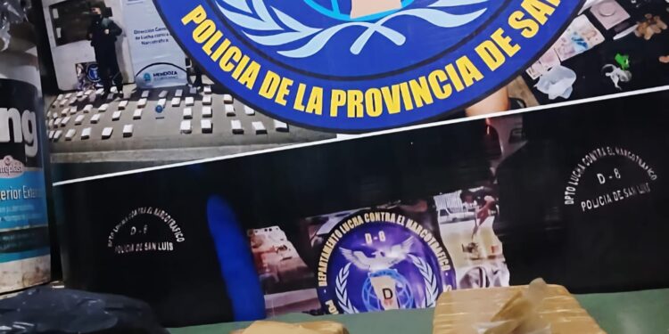 La policía incautó droga valuada en más de 20,5 millones de pesos