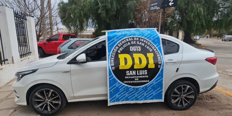 La Policía retuvo un automóvil que tenía pedido de secuestro por robo