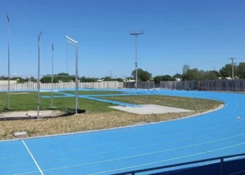 Los atletas deben pagar 10 mil pesos para usar la pista del Pedro Presti