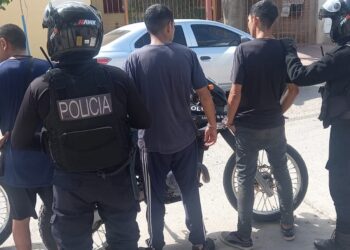 La Policía demoró a tres hermanos que causaron disturbios en la vivienda de su madre
