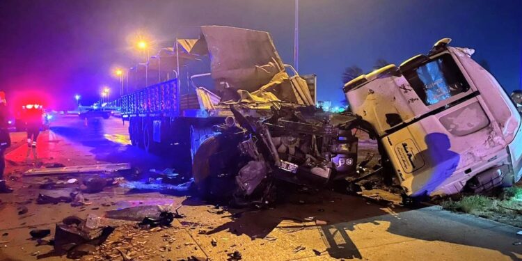 Dos camiones chocaron en la Autopista de las Serranías Puntanas; no hubo personas heridas