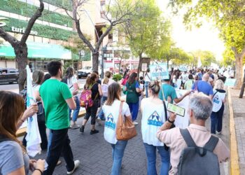 Docentes marcharon en San Luis para exigir paritarias y denunciar salarios de pobreza