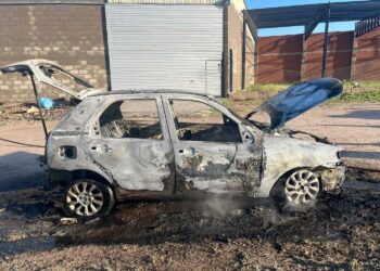 Se incendió un automóvil en la zona sur de la ciudad de San Luis; no hubo personas heridas