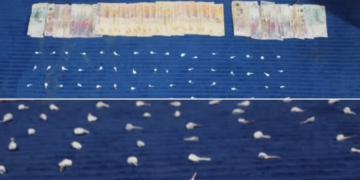 La Policía anuló dos centros de venta y distribución de drogas, incautó sustancias valuadas en casi 2 millones de pesos y detuvo a cuatro personas