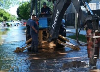 Corte de agua en el centro por trabajos de reparación en avenida Presidente Perón