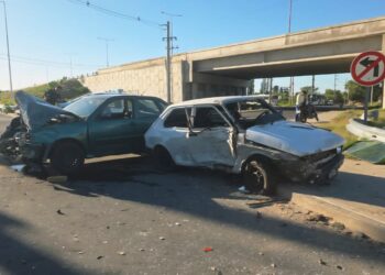 Cuatro personas resultaron lesionadas en un siniestro vial ocurrido en avenida Circunvalación