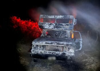 Incendiaron una camioneta motorhome que había sido denunciada como robada en el centro de San Luis