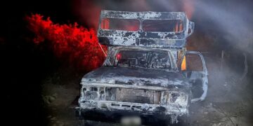 Incendiaron una camioneta motorhome que había sido denunciada como robada en el centro de San Luis