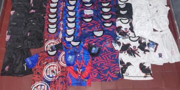 La Policía recuperó más de 70 prendas deportivas que habían sido sustraídas de un club