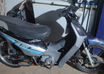 Secuestran una moto a una joven por realizar maniobras peligrosas y ruidos molestos con el escape libre en el barrio 500 viviendas norte