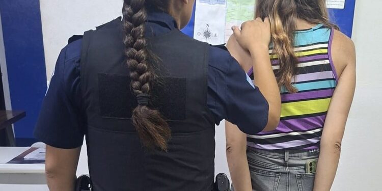 Demoraron a una joven tras una agresión a un efectivo policial