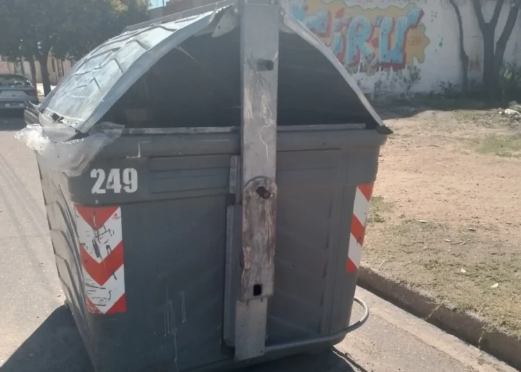 El municipio de San Luis renovará 150 contenedores de basura