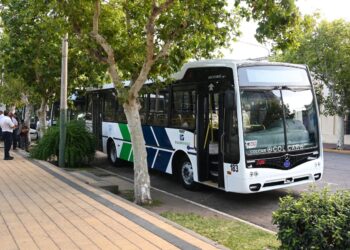 La Municipalidad incorporó cinco colectivos nuevos al servicio de transporte urbano