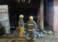Bomberos sofocaron un incendio en una obra en construcción