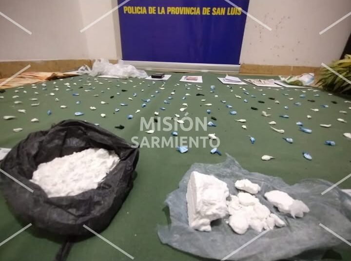 La Policía anuló un centro de venta y distribución de drogas, incautó sustancias valuadas en casi 3 millones de pesos y detuvo a un hombre