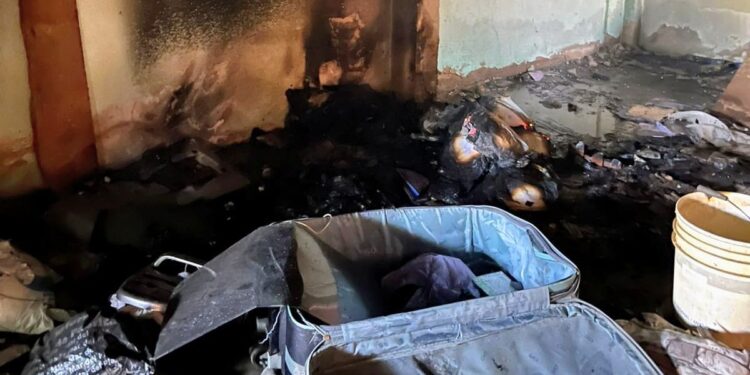 Sofocaron un incendio en una vivienda deshabitada