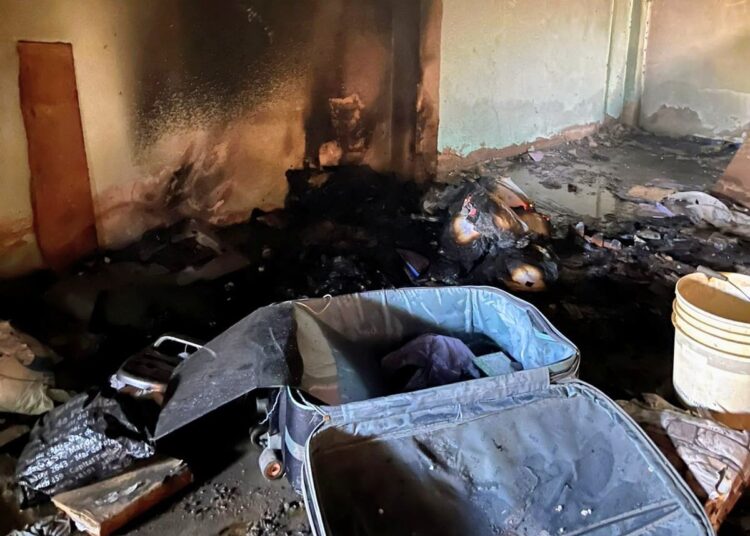 Sofocaron un incendio en una vivienda deshabitada