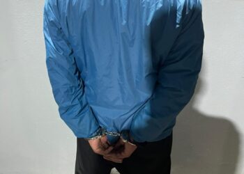 Demoraron a un hombre tras provocar disturbios y dañar un móvil policial