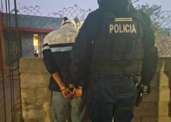 Demoraron a un joven armado con un cuchillo en el barrio 200 Viviendas Sur