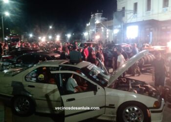 Presentación del Drift Race de Potrero de los Funes en la explanada del Centro Cultural La Vía