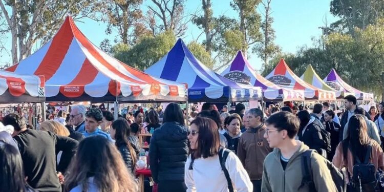 Nueva Expo Emprendedores este domingo en el Parque de las Naciones, con transmisión del superclásico