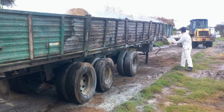 Se incendió un semirremolque en una planta recicladora