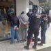 Demoraron a dos jóvenes y una mujer que intentaron robar en un local comercial