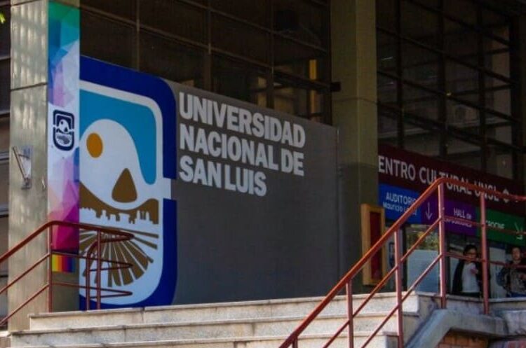 La UNSL activó protocolos tras el hallazgo de grafitis con amenazas en un aula