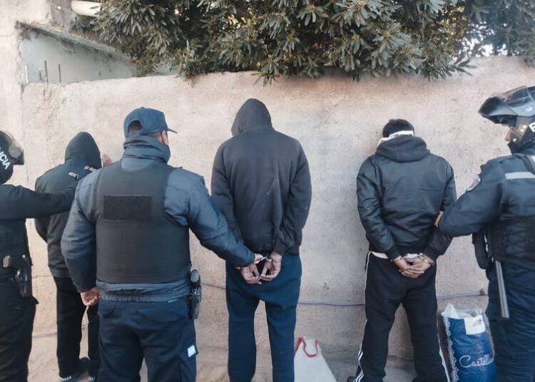 Demoraron a dos hombres tras un disturbio frente a la Iglesia Nuestra Señora del Carmen