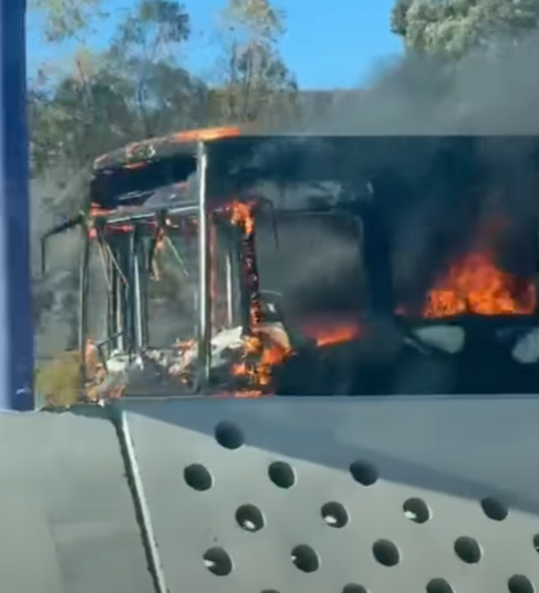 Se incendió un colectivo de la empresa SOLBUS