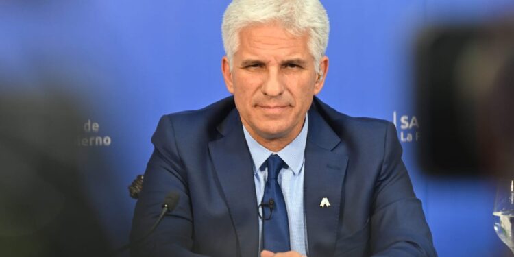 Poggi enviará a la Legislatura una nueva ley de ministerios y de reactivación económica