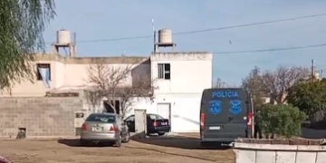 Esperan el resultado de la autopsia para determinar cómo murió un hombre en el barrio 131 Viviendas