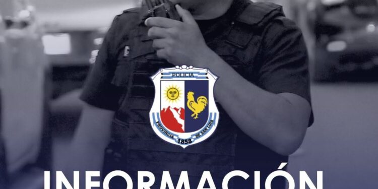 Dos efectivos policiales resultaron lesionados tras un choque entre un patrullero y un vehículo