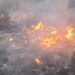 Sofocaron un incendio de residuos y malezas en un terreno baldío