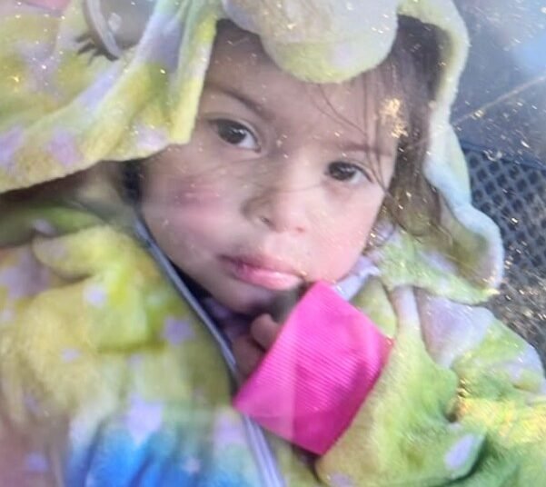 Alerta: Buscan a una niña de 3 años